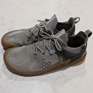 Vivo barefoot Men's Gray and Brown Athletic Shoes